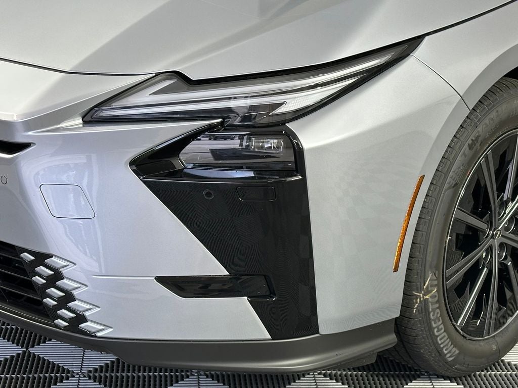 2026 Lexus ES Hybrid 350h Premium AWD - Photo 13