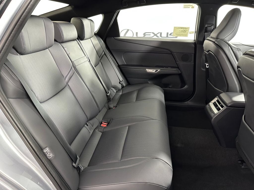 2026 Lexus ES Hybrid 350h Premium AWD - Photo 18
