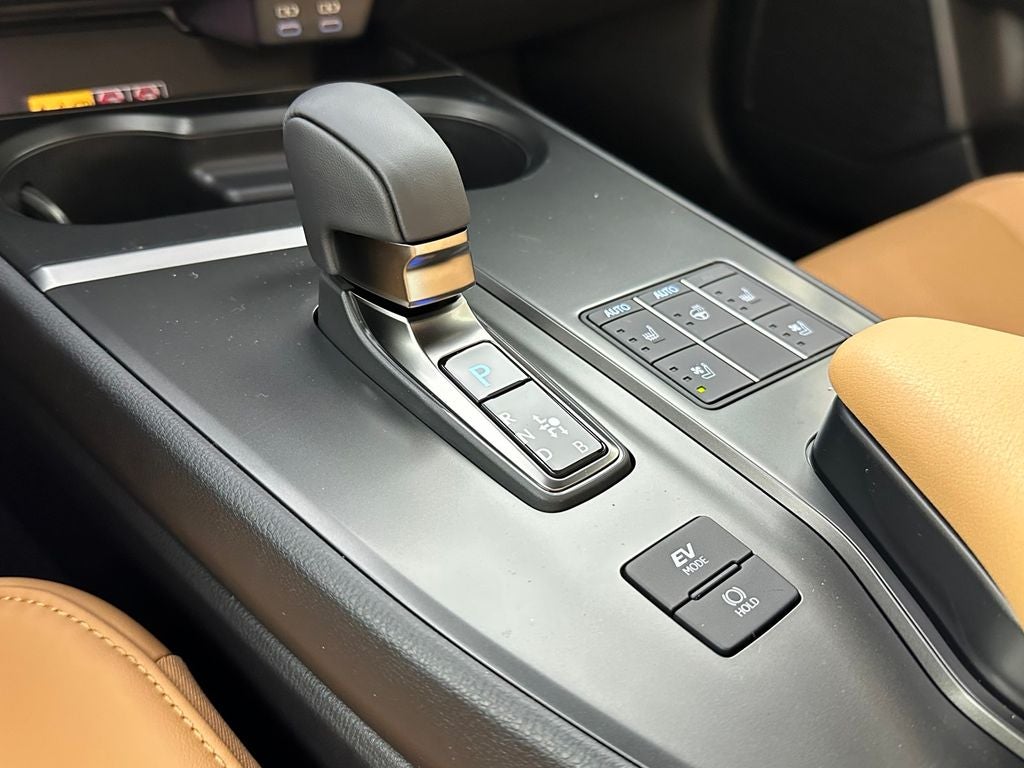 2026 Lexus UX HYBRID UX 300h PREMIUM AWD