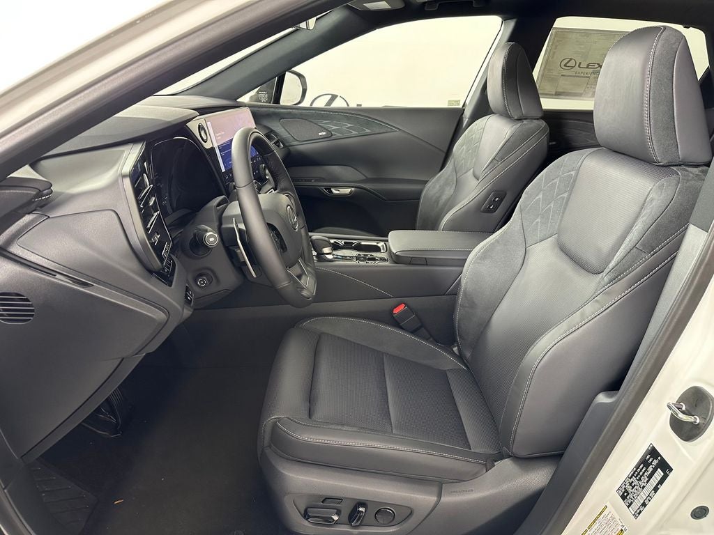 2026 Lexus RX 450h+ Luxury - Photo 16