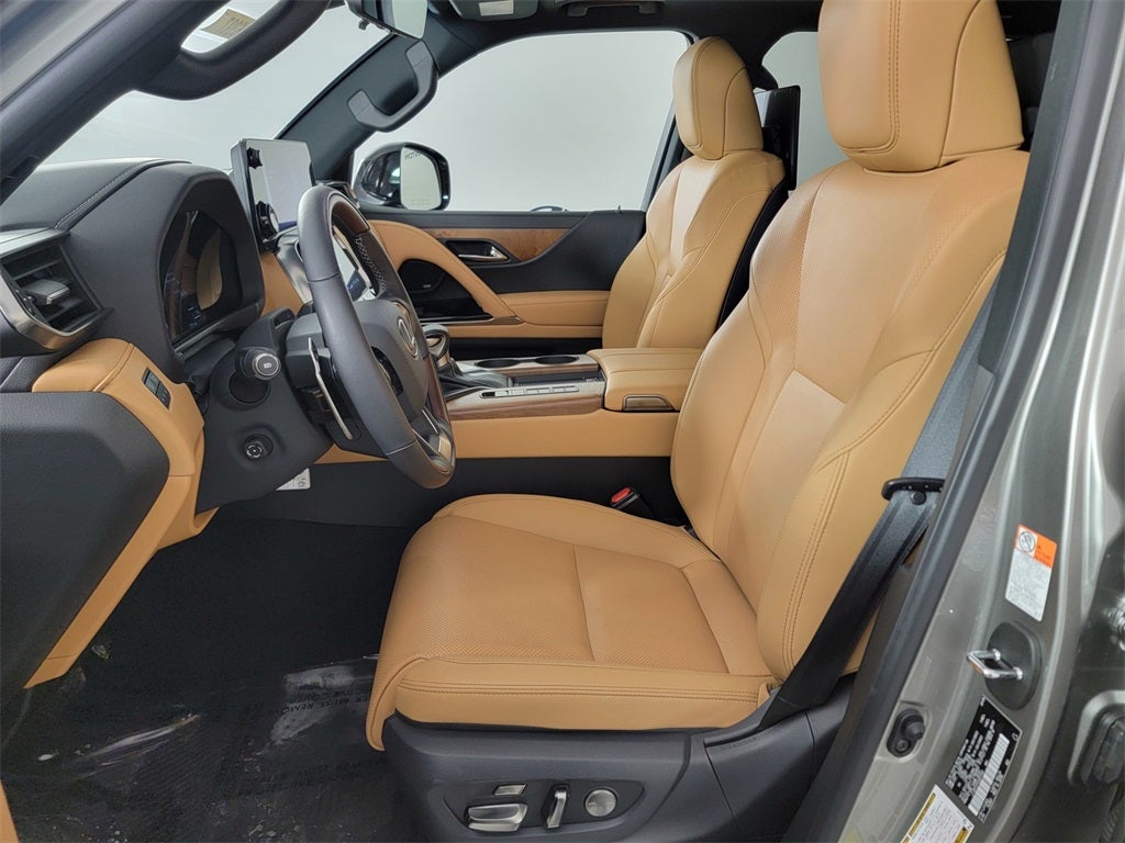 2025 Lexus LX 600 LUXURY