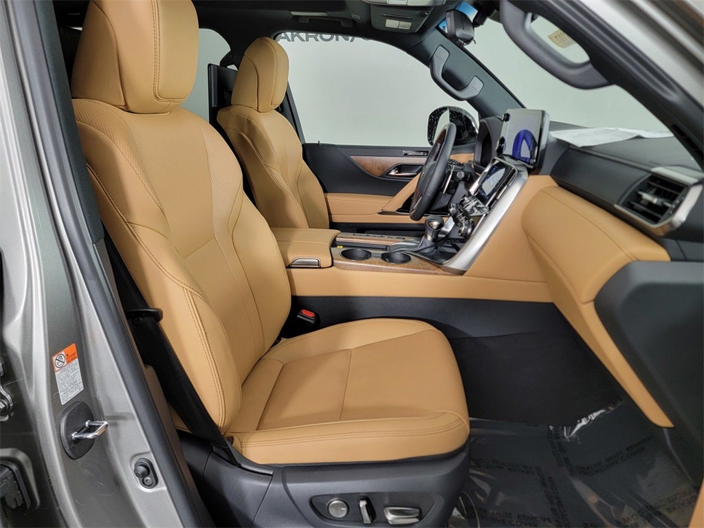 2025 Lexus LX 600 LUXURY