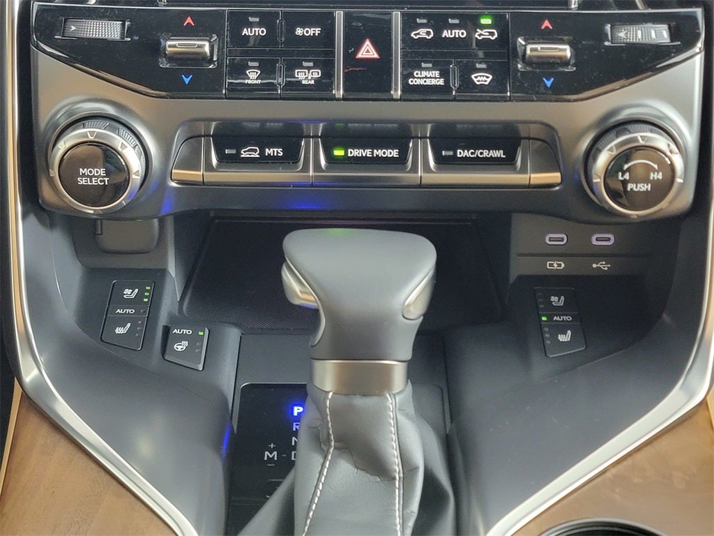 2025 Lexus LX 600 LUXURY