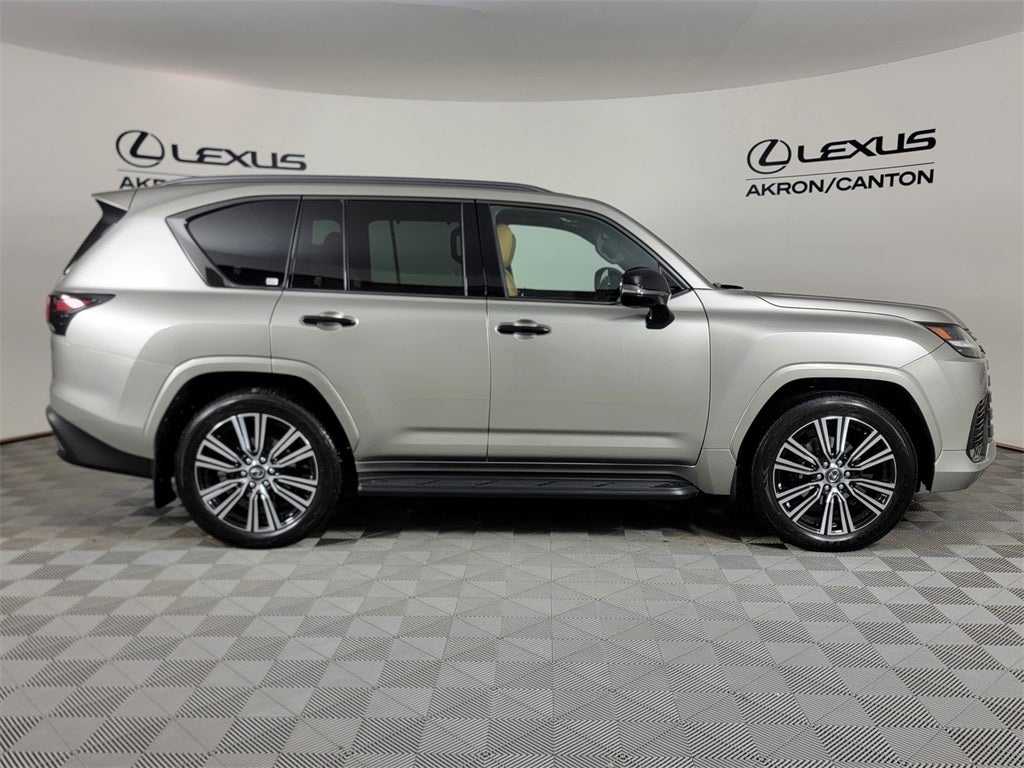 2025 Lexus LX 600 LUXURY