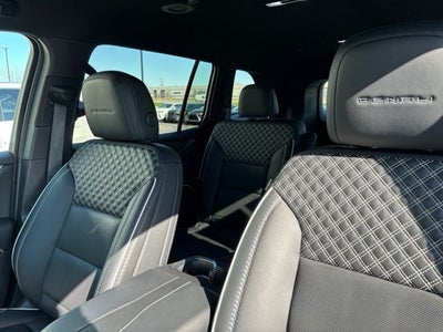 2024 GMC Acadia Denali