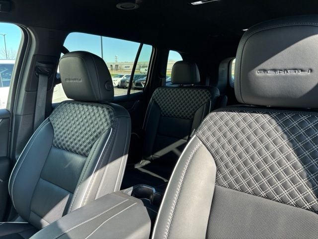 2024 GMC Acadia Denali
