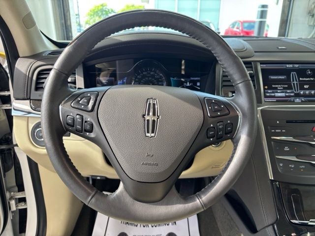 2015 Lincoln MKS Base