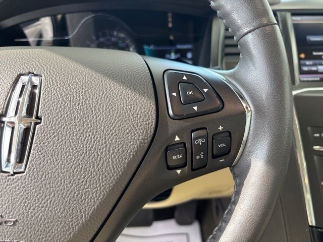 2015 Lincoln MKS Base