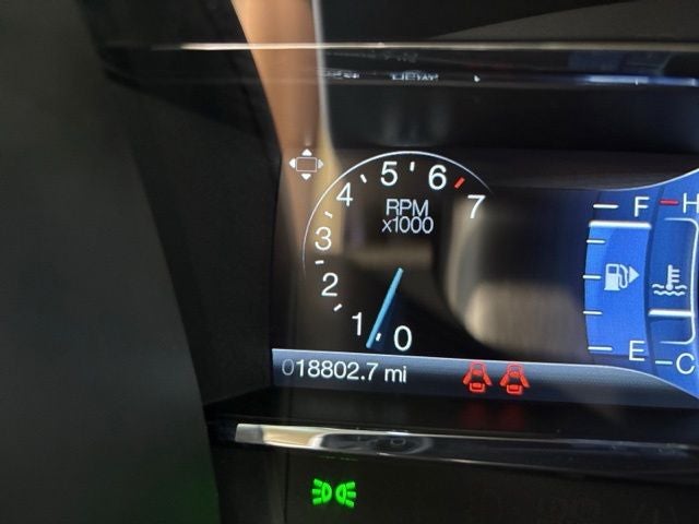 2015 Lincoln MKS Base