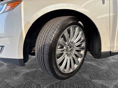 2015 Lincoln MKS Base