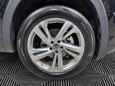 2024 Volkswagen Atlas Cross Sport 2.0T SEL R-Line