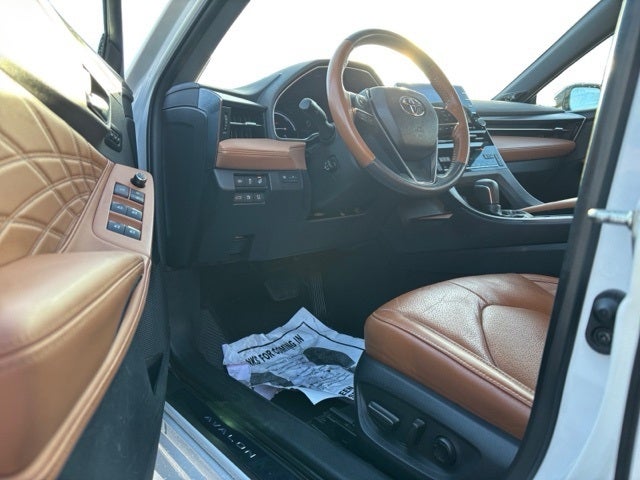 2019 Toyota Avalon Hybrid Limited