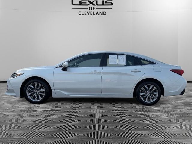 2022 Toyota Avalon XLE