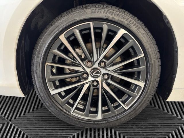 2025 Lexus ES 350