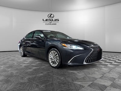 2022 Lexus ES 300h Luxury
