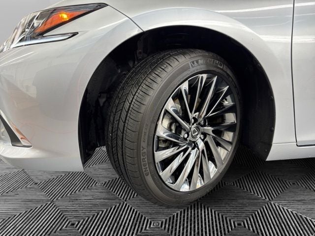 2024 Lexus ES 350 Ultra Luxury