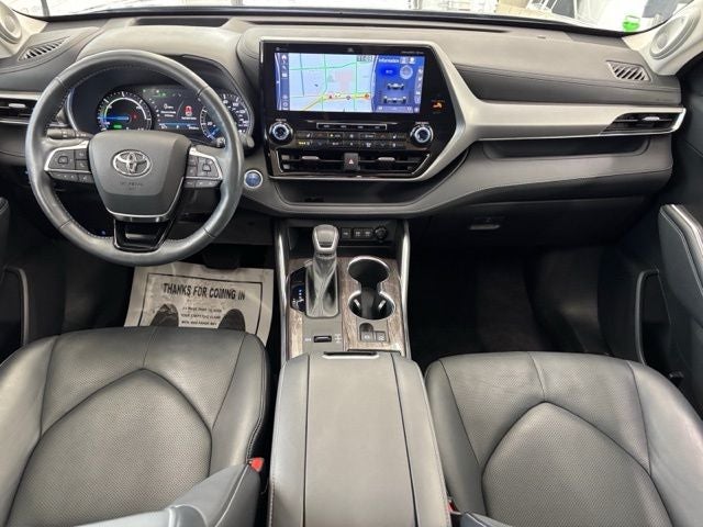2021 Toyota Highlander Hybrid Platinum