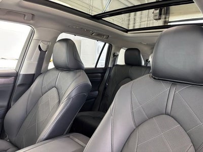 2021 Toyota Highlander Hybrid Platinum