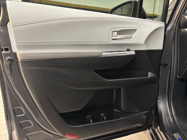 2025 Toyota Sienna LE 8 Passenger