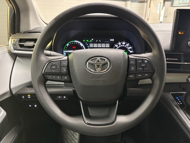 2025 Toyota Sienna LE 8 Passenger