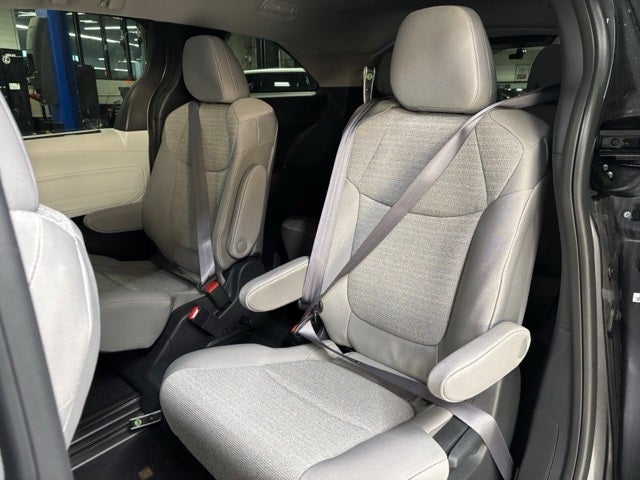2025 Toyota Sienna LE 8 Passenger