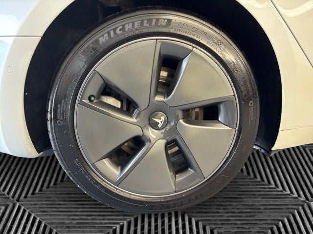 2022 Tesla Model 3 Base