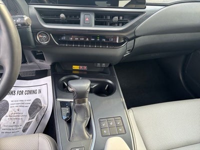 2023 Lexus UX 250h F SPORT Design