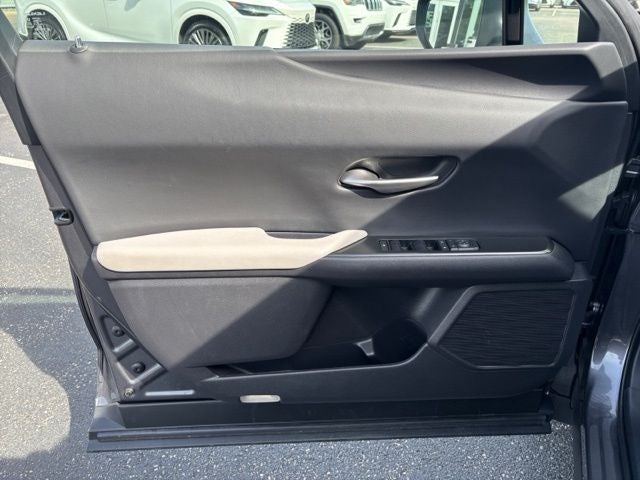 2025 Lexus UX 300h Premium