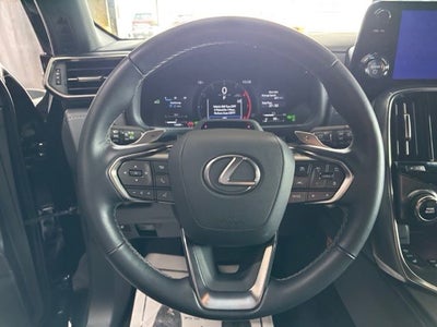 2025 Lexus LX 700h Overtrail