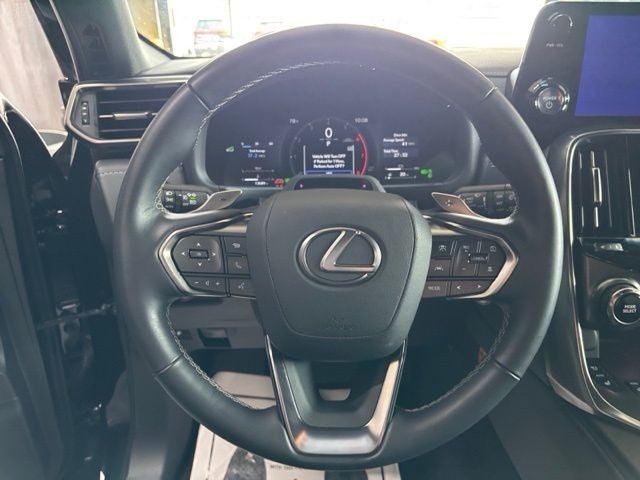 2025 Lexus LX 700h Overtrail