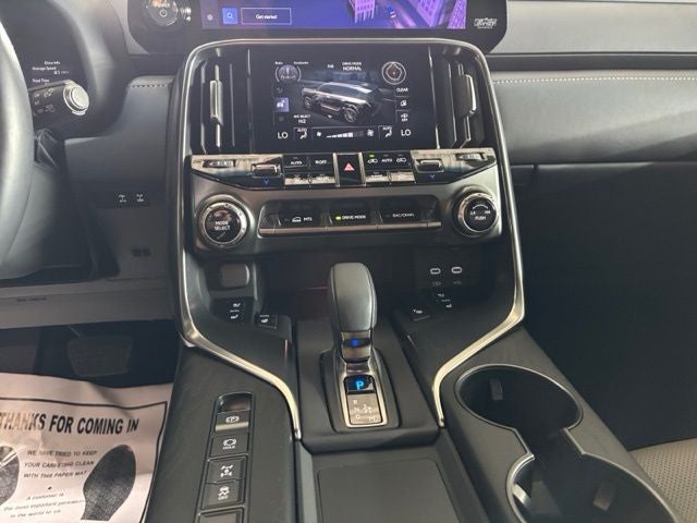 2025 Lexus LX 700h Overtrail