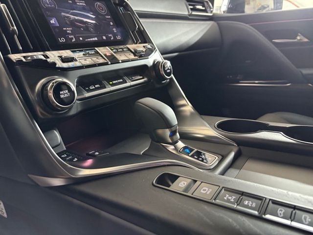2025 Lexus LX 700h Overtrail