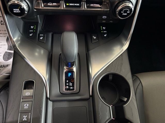 2025 Lexus LX 700h Overtrail