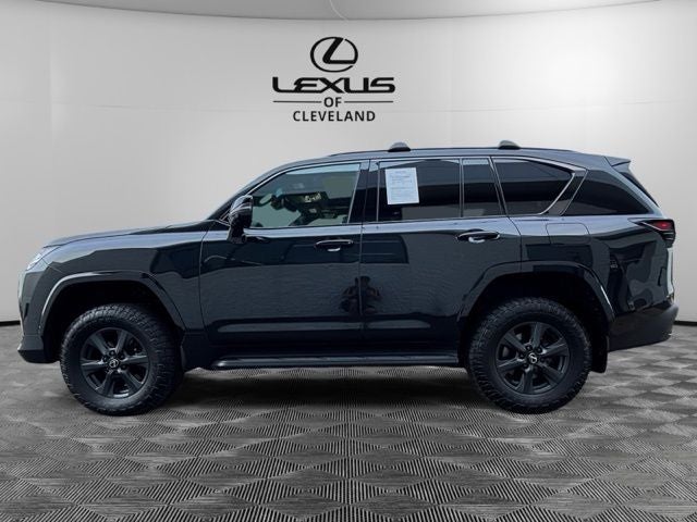 2025 Lexus LX 700h Overtrail