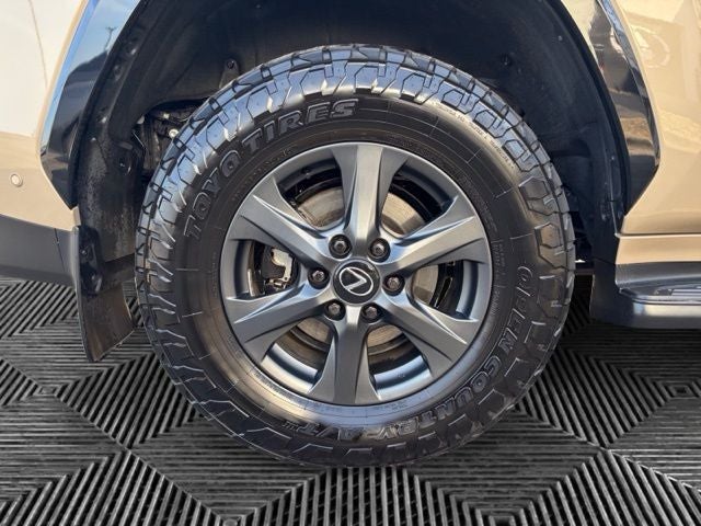 2025 Lexus LX 700h Overtrail