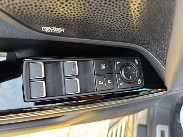 2025 Lexus LX 700h Overtrail