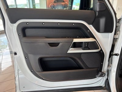 2022 Land Rover Defender 110 X-Dynamic SE