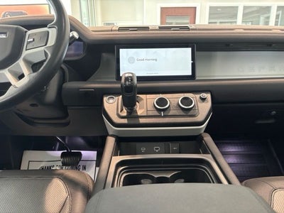 2022 Land Rover Defender 110 X-Dynamic SE