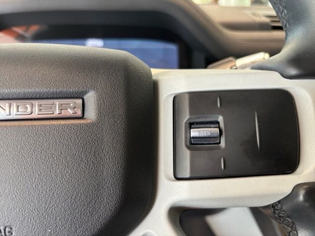 2022 Land Rover Defender 110 X-Dynamic SE