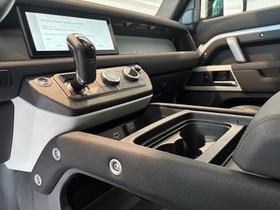 2022 Land Rover Defender 110 X-Dynamic SE