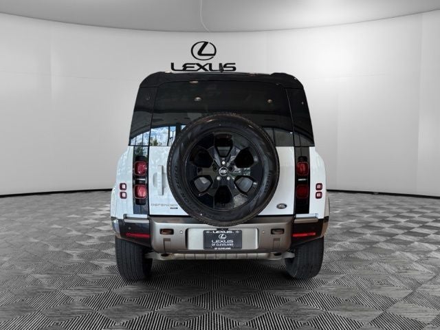 2022 Land Rover Defender 110 X-Dynamic SE