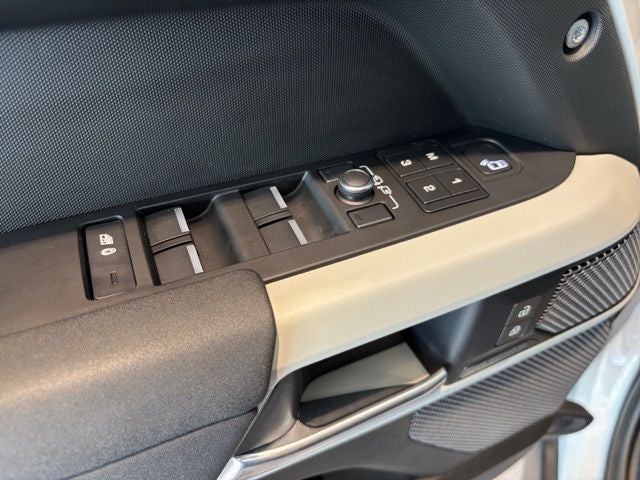 2022 Land Rover Defender 110 X-Dynamic SE