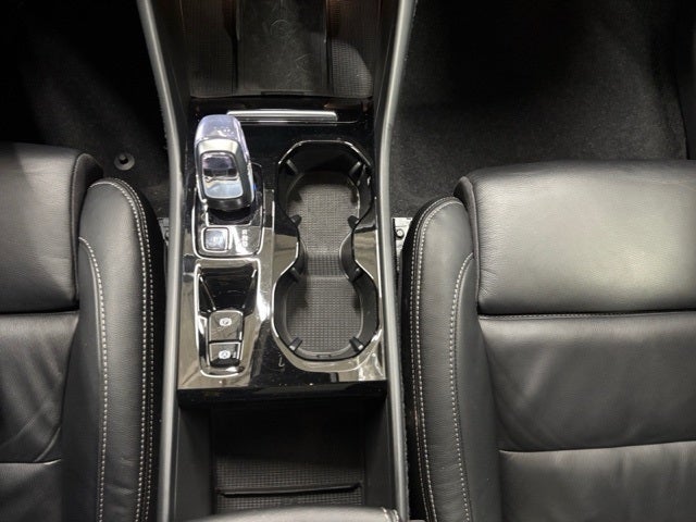 2023 Volvo XC40 Ultimate