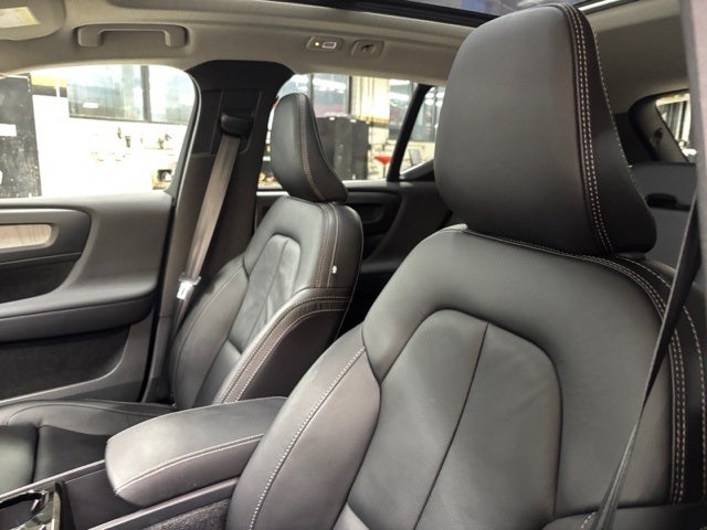 2023 Volvo XC40 Ultimate