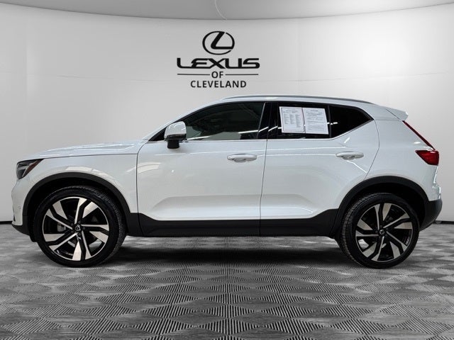 2023 Volvo XC40 Ultimate