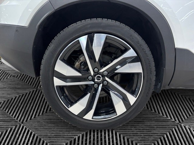2023 Volvo XC40 Ultimate