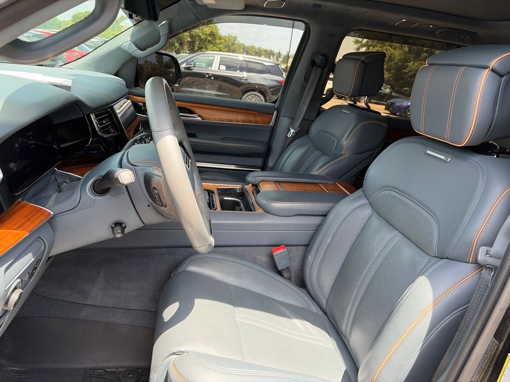 2022 Jeep Grand Wagoneer Series II