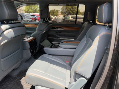 2022 Jeep Grand Wagoneer Series II