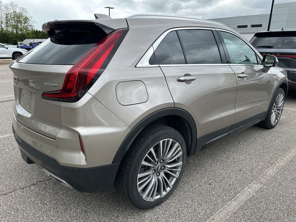 2024 Cadillac XT4 Premium Luxury