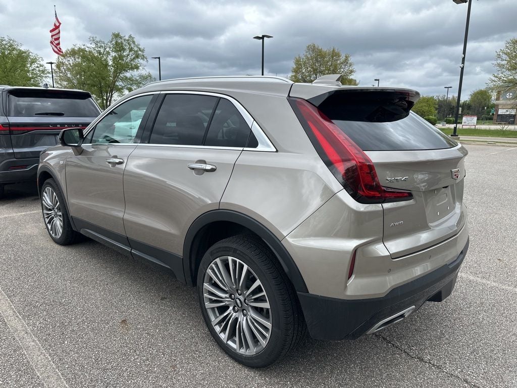2024 Cadillac XT4 Premium Luxury